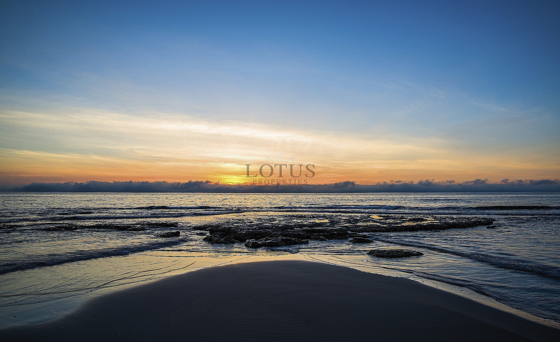 Nya lägenheter 700 m till La Mata stranden - Visningshus klart - Lotus Properties