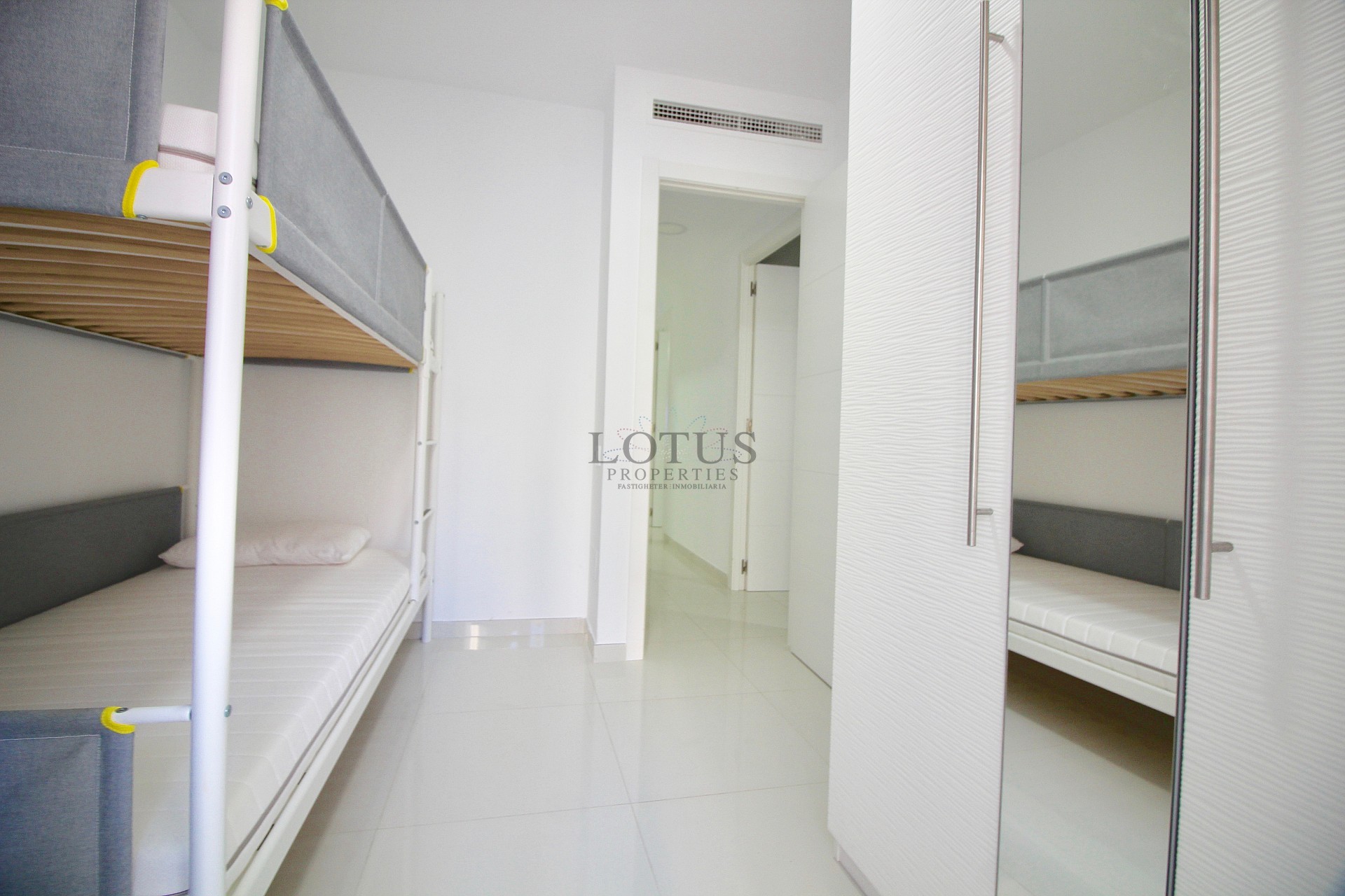 Renoverad med 3 sov 100 m till Playa Del Cura - Lotus Properties